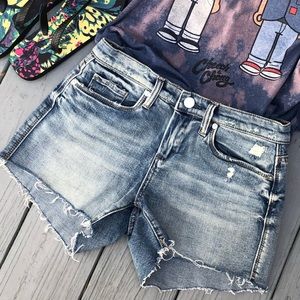 Light wash cutoff denim shorts size 26